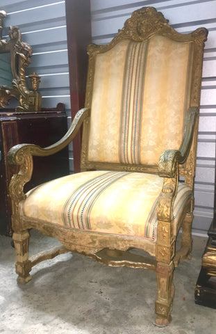 Italian Carved and Gilt Throne